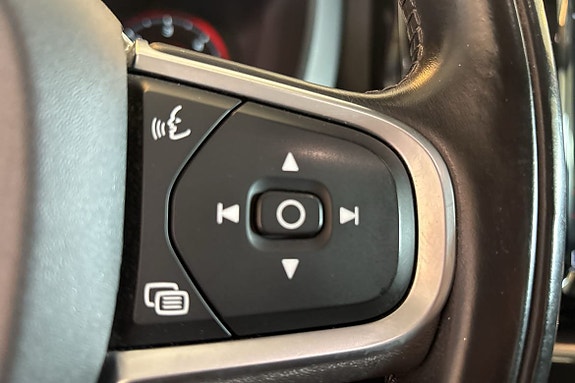 Volvo XC60 15 of 21