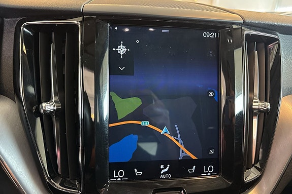 Volvo XC60 17 of 21