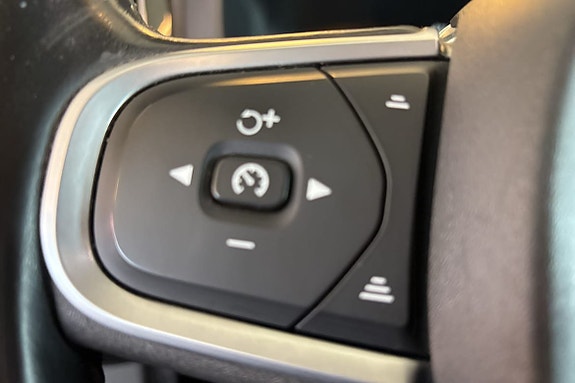 Volvo XC60 16 of 21