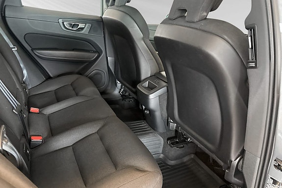 Volvo XC60 11 of 21