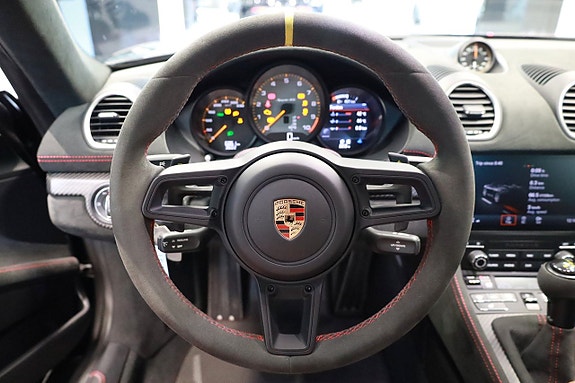 Porsche 718 Spyder RS 21 of 30