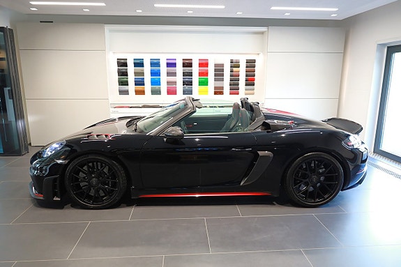 Porsche 718 Spyder RS 5 of 5