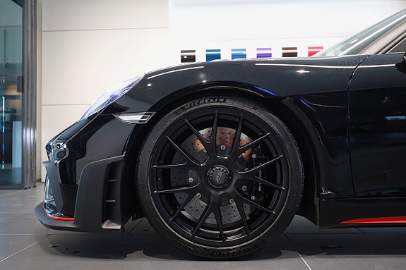 Porsche 718 Spyder RS 8 of 30