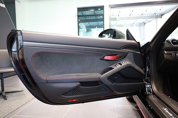 Porsche 718 Spyder RS 15 of 30