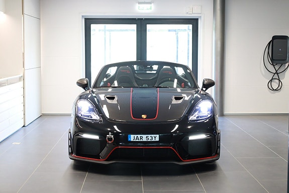 Porsche 718 Spyder RS 4 of 5