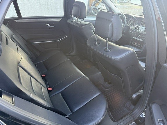 Mercedes-Benz E300 13 of 21