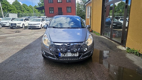 Opel Corsa 2 of 5