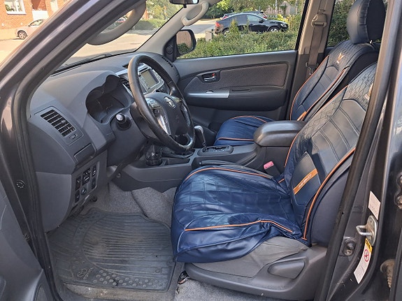 Toyota HiLux 8 of 11