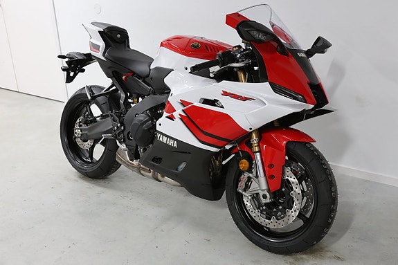Yamaha YZF-R9 3 of 11
