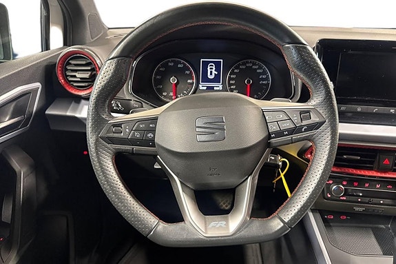 Seat Arona 8 of 15