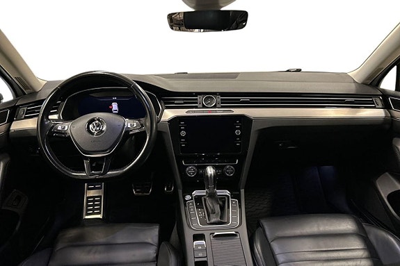 Volkswagen Passat Alltrack 7 of 15