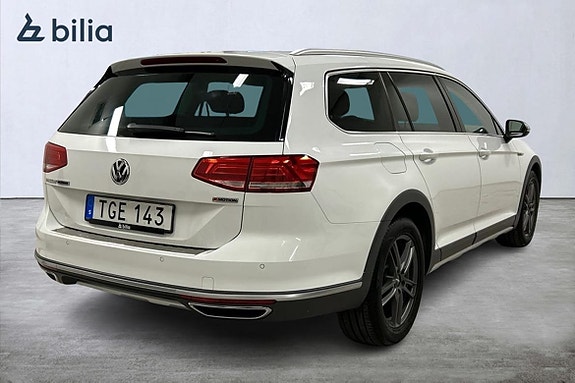 Volkswagen Passat Alltrack 14 of 15
