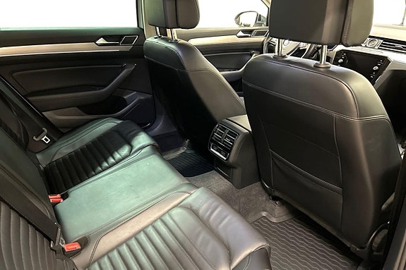 Volkswagen Passat Alltrack 6 of 15