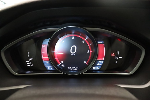 Volvo V40 17 of 23