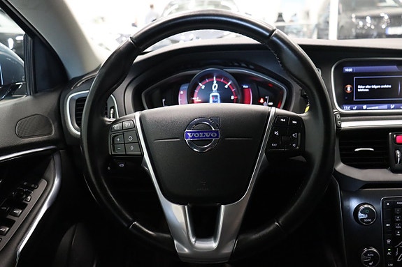 Volvo V40 13 of 23
