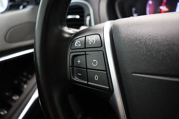 Volvo V40 15 of 23