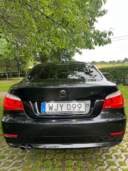 BMW 550i 8 of 13
