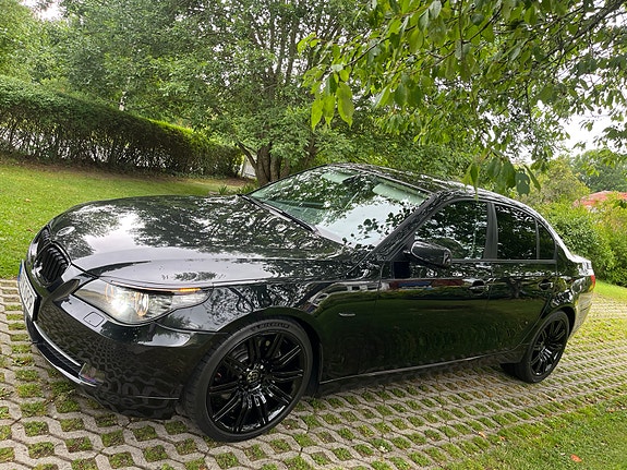 BMW 550i 3 of 13