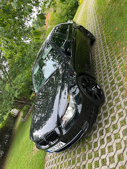 BMW 550i 4 of 13
