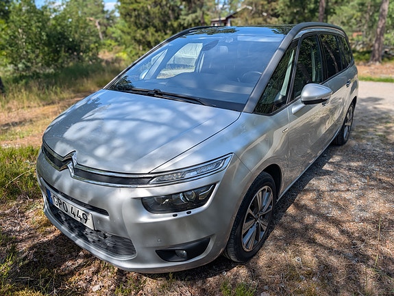 Citroen Grand C4 Picasso 2 of 5