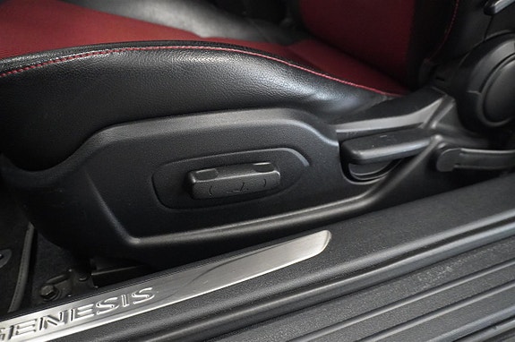 Hyundai Genesis 11 of 16