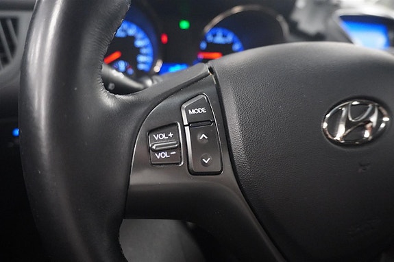 Hyundai Genesis 15 of 16