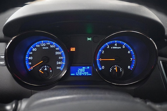 Hyundai Genesis 13 of 16