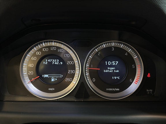Volvo V70 12 of 20
