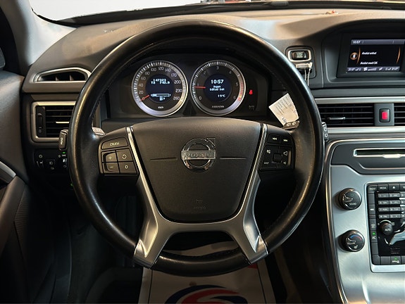 Volvo V70 11 of 20