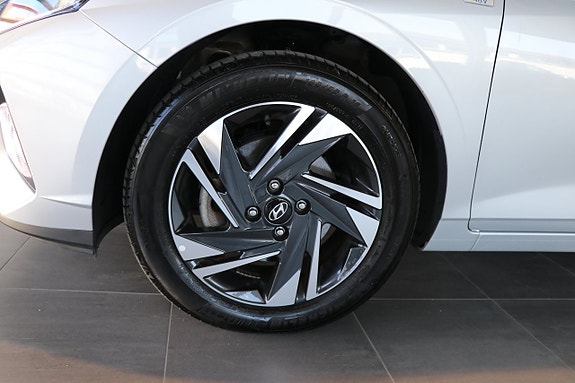 Hyundai i20 8 of 17