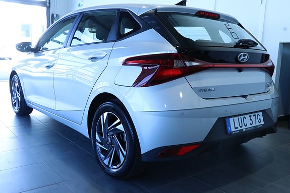 Hyundai i20 3 of 5