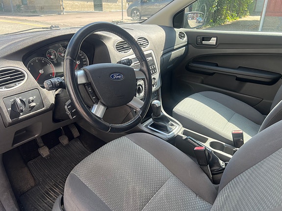 Ford Focus 4 of 5