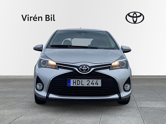 Toyota Yaris 5 of 5