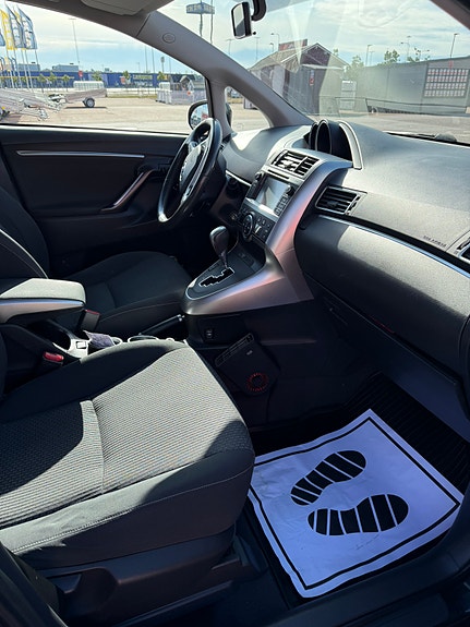 Toyota Verso 3 of 5