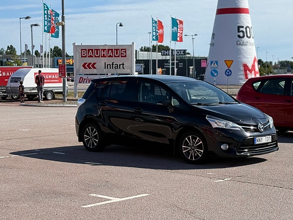 Toyota Verso 12 of 16