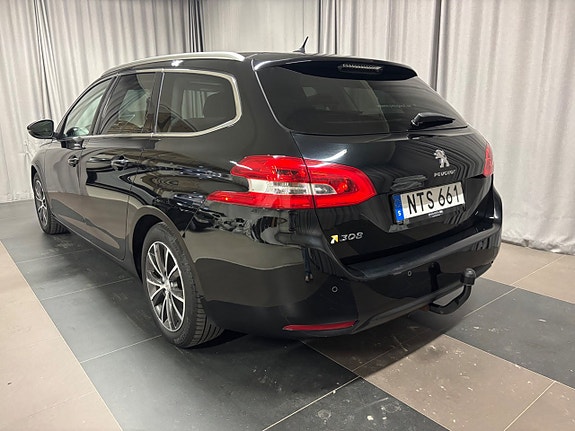 Peugeot 308 SW 3 of 5