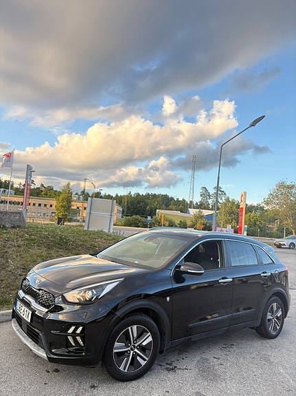 Kia Niro 2 of 5