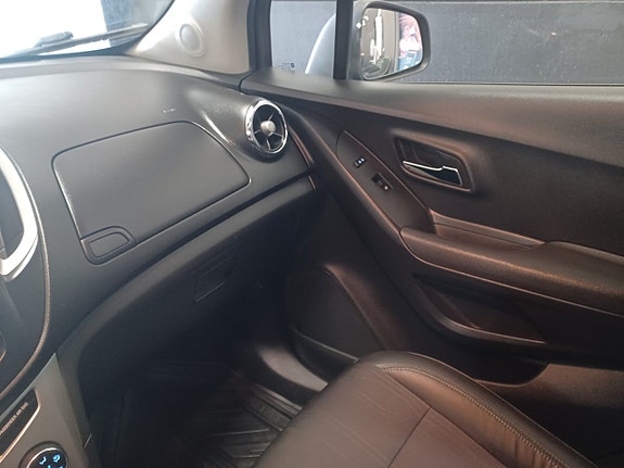 Chevrolet Trax 17 of 17