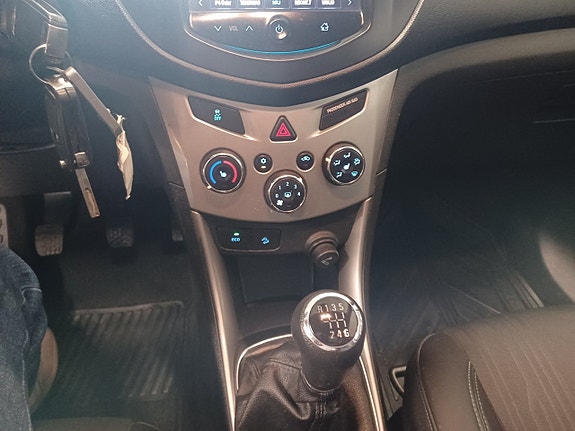 Chevrolet Trax 16 of 17
