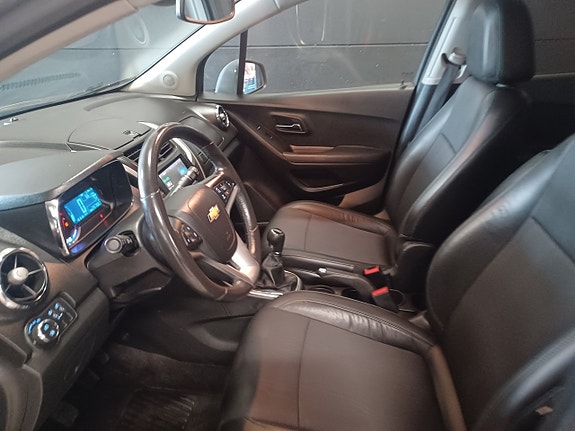 Chevrolet Trax 12 of 17