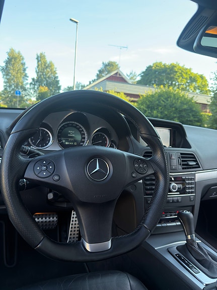 Mercedes-Benz E350 13 of 15