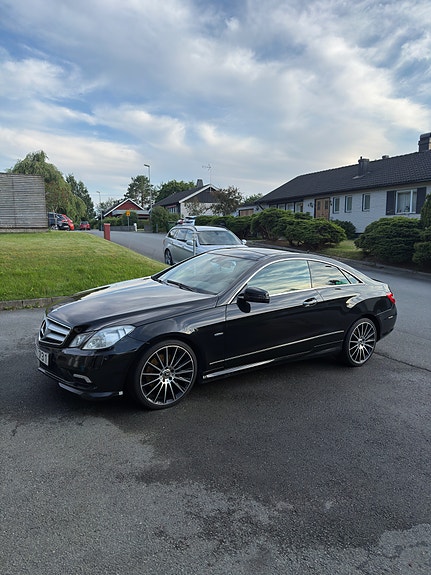 Mercedes-Benz E350 6 of 15