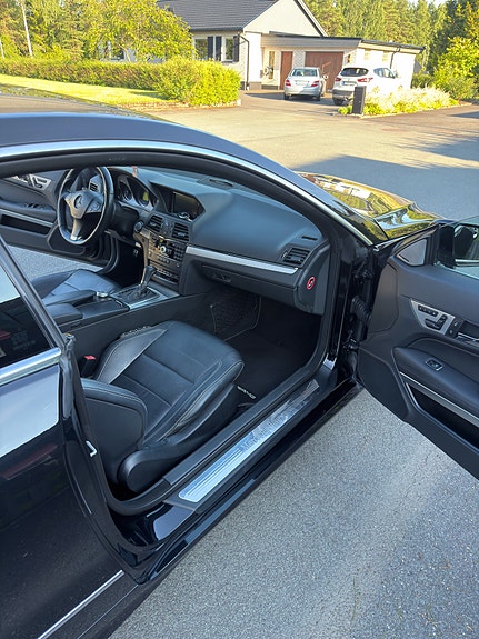 Mercedes-Benz E350 10 of 15