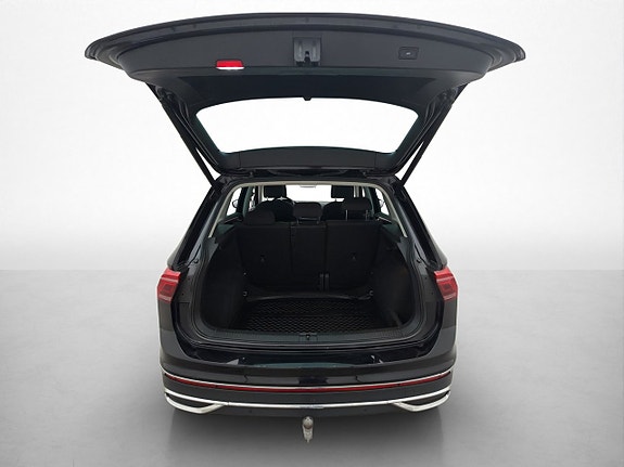 Volkswagen Tiguan 11 of 30
