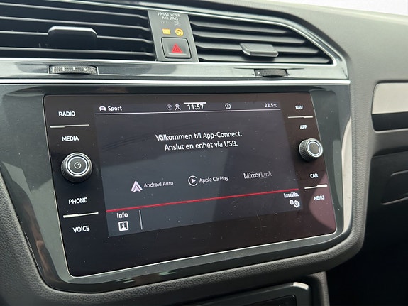 Volkswagen Tiguan 22 of 30
