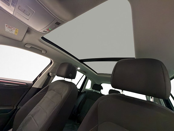 Volkswagen Tiguan 15 of 30