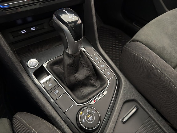 Volkswagen Tiguan 24 of 30