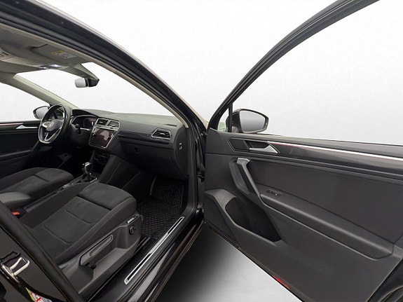 Volkswagen Tiguan 27 of 30