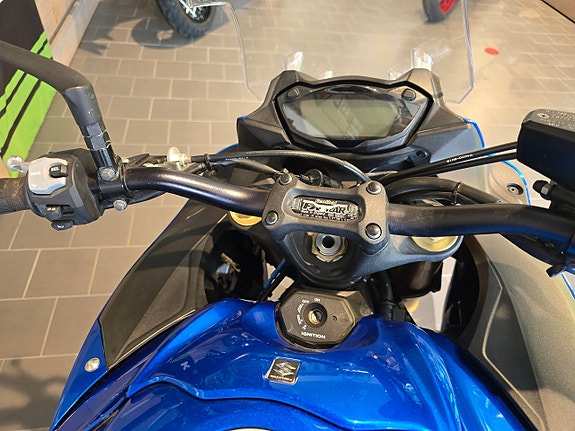 Suzuki Cycles GSX-S1000 FA 9 of 13