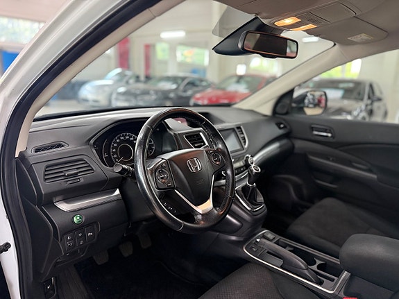 Honda CR-V 7 of 16